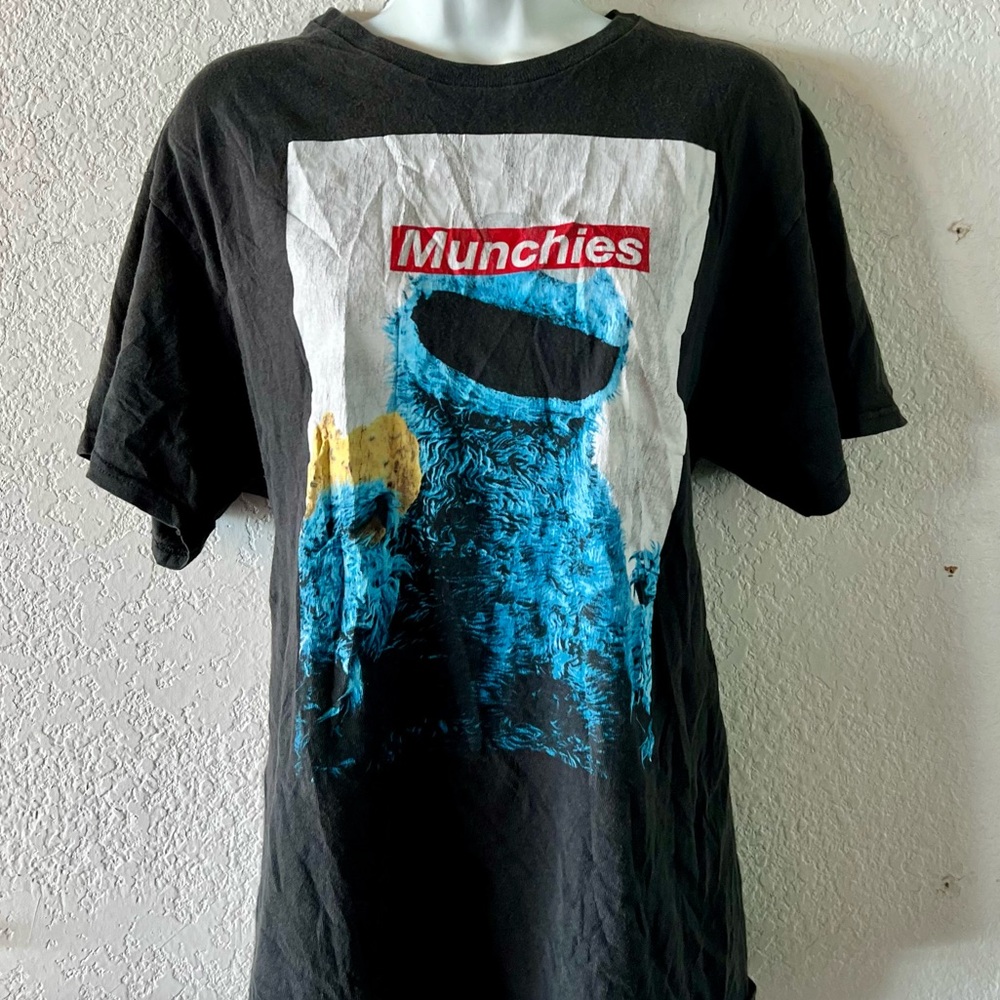 Munchies Black Graphic T-Shirt